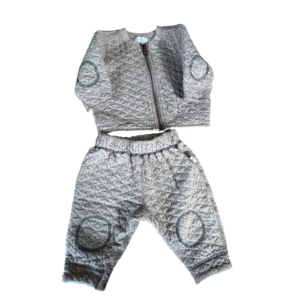 Peek Kids quilted shooting star printed two piece infant outfit